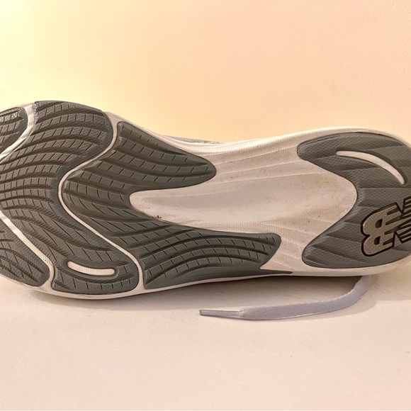 New Balance Dynasoft Nergize Sport V2 Sneaker - Women's size 10 - Picture 7 of 8